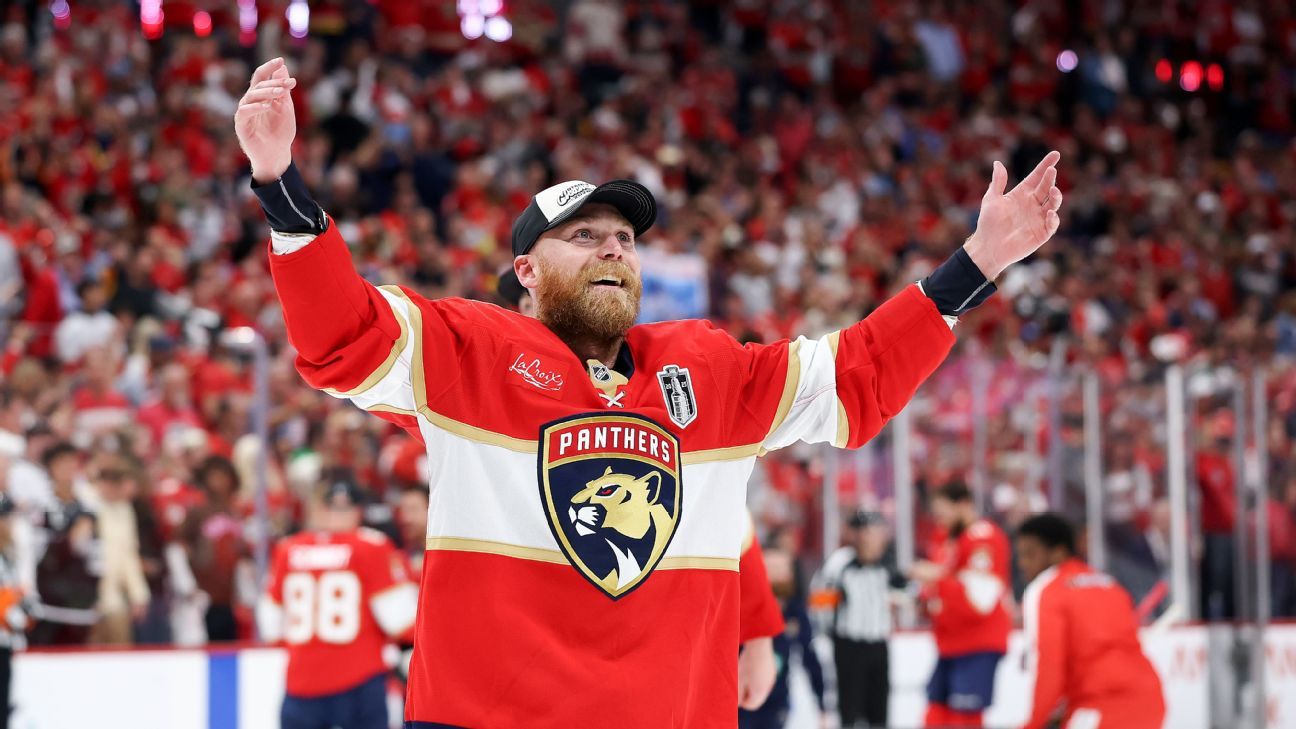 Panthers’ Bennett wins Conn Smythe after NHL-high 15 goals