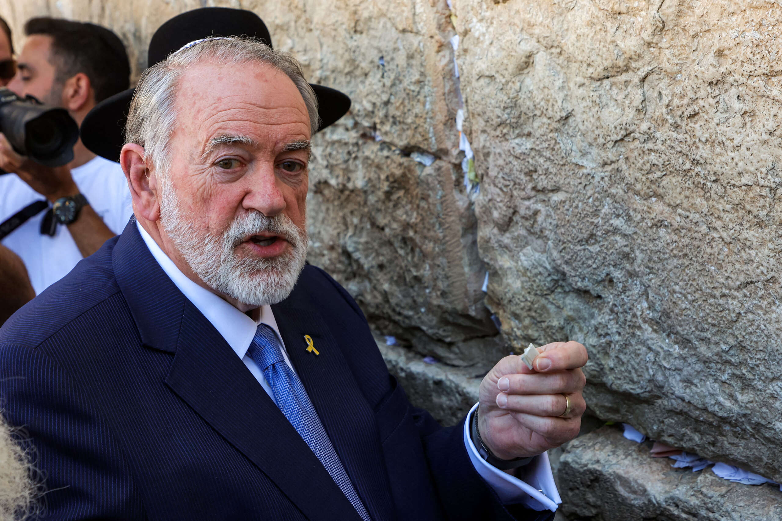 Huckabee Suggests Trump Should Nuke Iran, Follow Guidance From “Heaven”